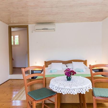 Apartments Miskovic Donje Celo Extérieur photo