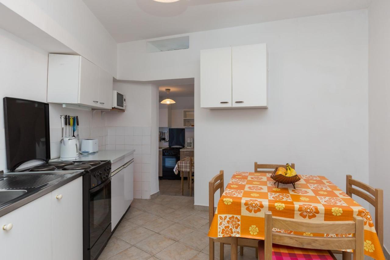 Apartments Miskovic Donje Celo Chambre photo