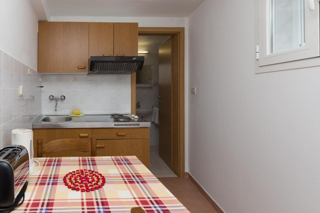 Apartments Miskovic Donje Celo Chambre photo